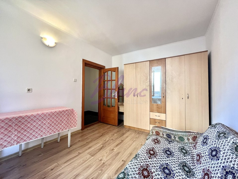 Apartament cu o cameră, curte comună, zona ultracentrală