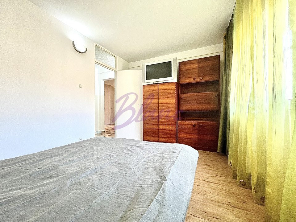 Apartament 3 camere, decomandat, etaj 4, Nufărul 
