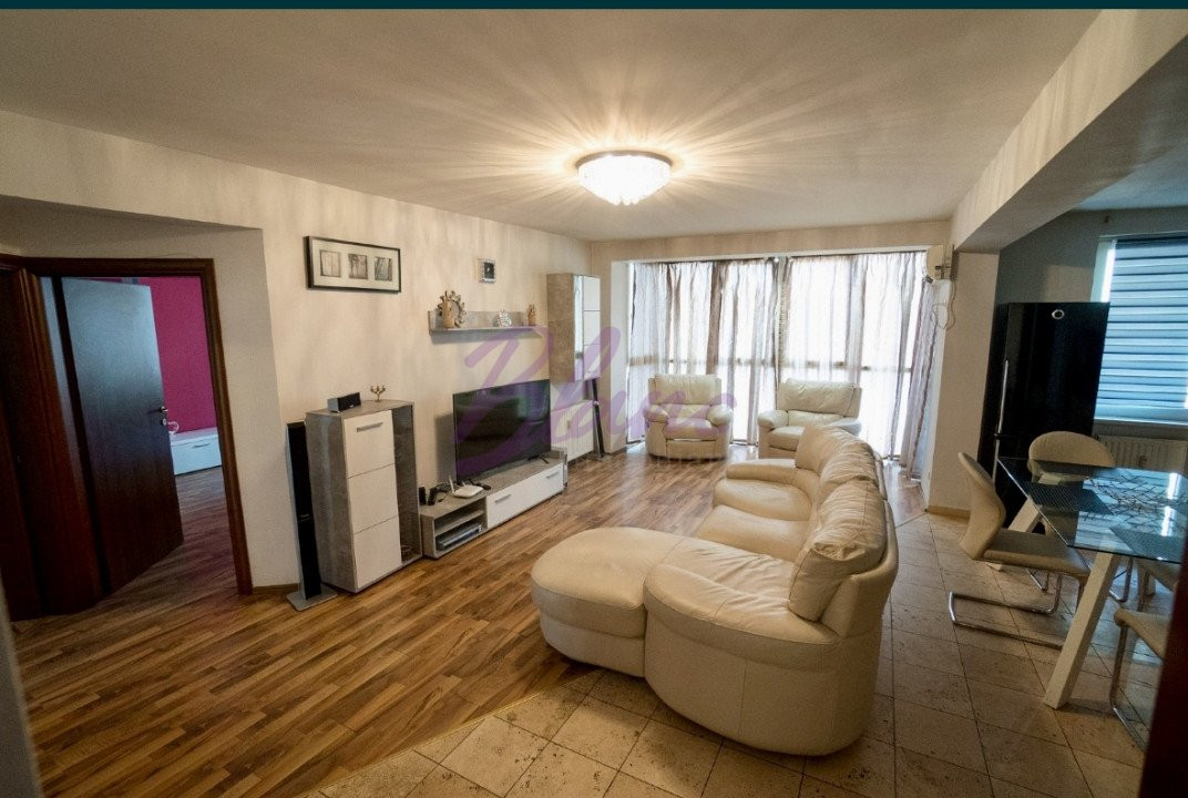 Apartament de vanzare 3 camere ,zona Nufarul,Oradea