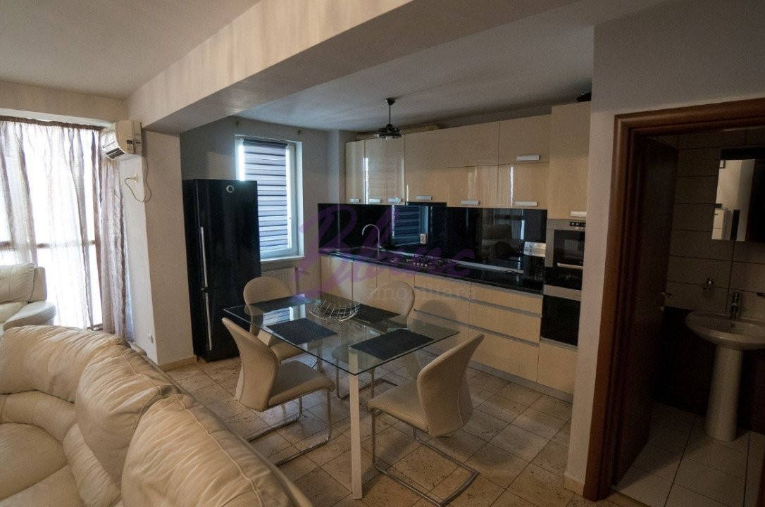 Apartament de vanzare 3 camere ,zona Nufarul,Oradea