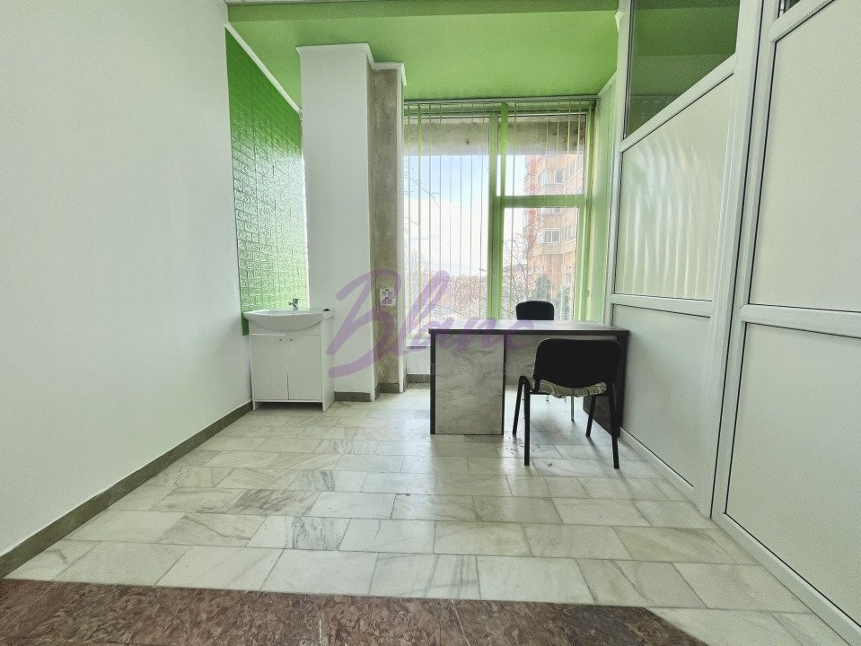 Spatiu comercial, 165 mp utili, Centrul Civic, deasupra Vitreum