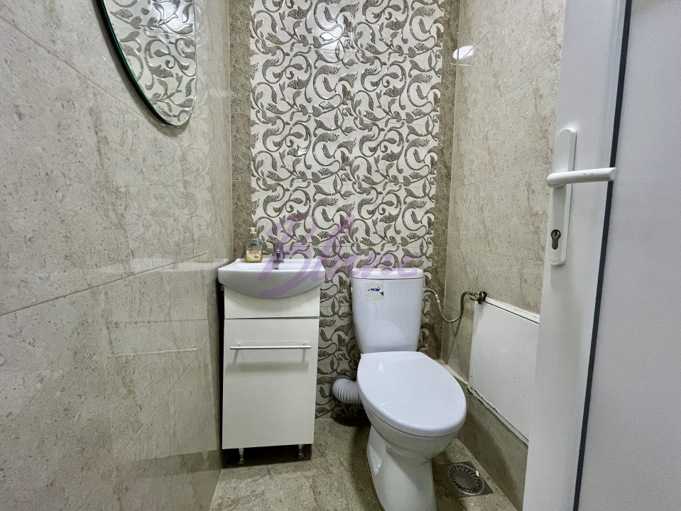 Spatiu comercial, 165 mp utili, Centrul Civic, deasupra Vitreum