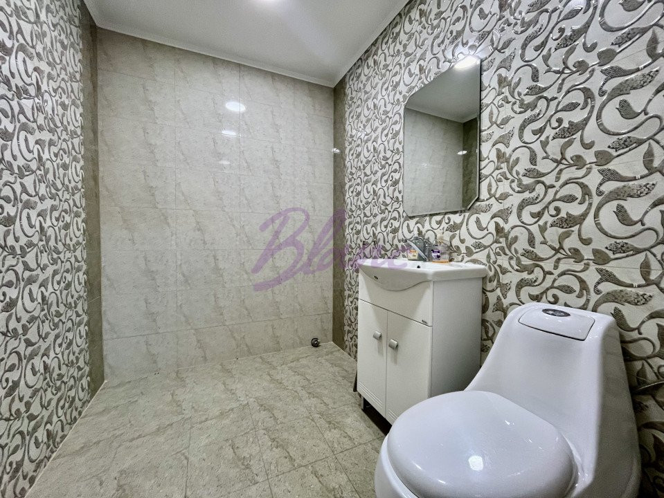 Spatiu comercial, 165 mp utili, Centrul Civic, deasupra Vitreum