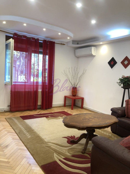De vanzare 2 case de locuit ,cu teren 897 mp. str.O.Goga /Iosia