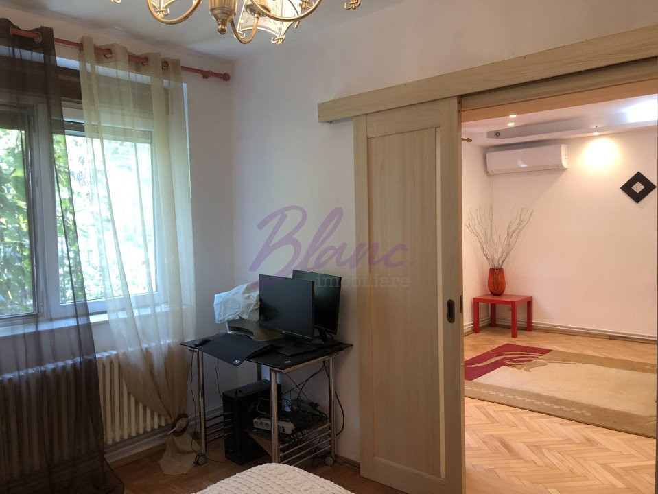 De vanzare 2 case de locuit ,cu teren 897 mp. str.O.Goga /Iosia