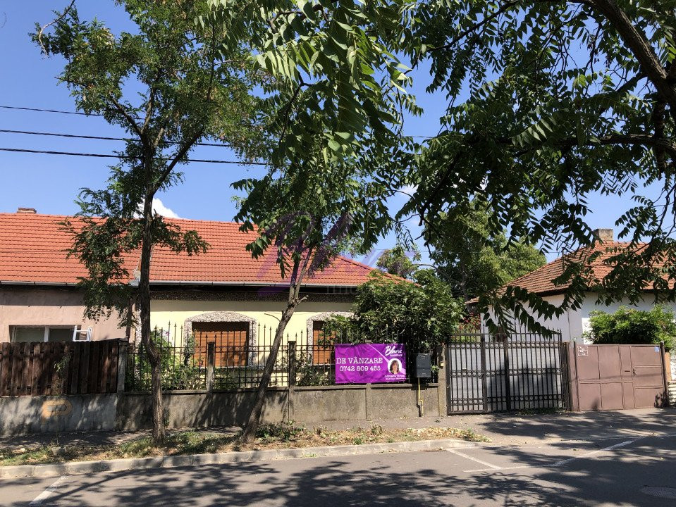 De vanzare 2 case de locuit ,cu teren 897 mp. str.O.Goga /Iosia