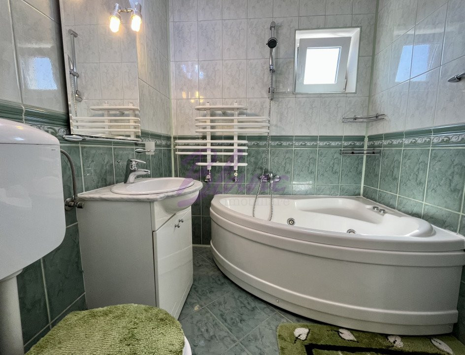Apartament 3 camere, AN, decomandat, etaj 4/4