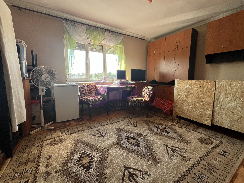 Se vinde Casa pisicilor
