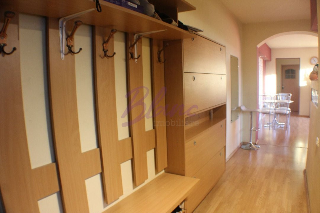 Apartament mobilat 4 camere, etaj 4/4, zona Dacia