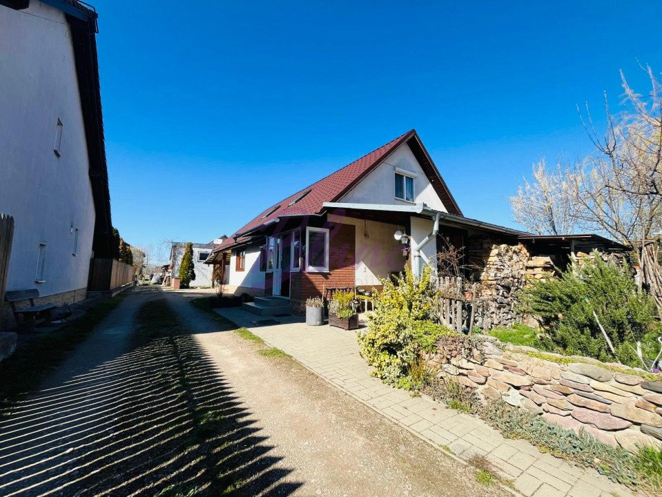 CASA DE VANZARE PE STRUCTURA DE LEMN IN BEIUS