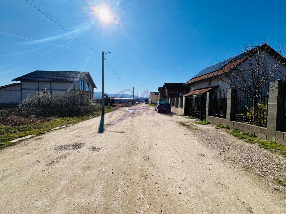 CASA DE VANZARE PE STRUCTURA DE LEMN IN BEIUS