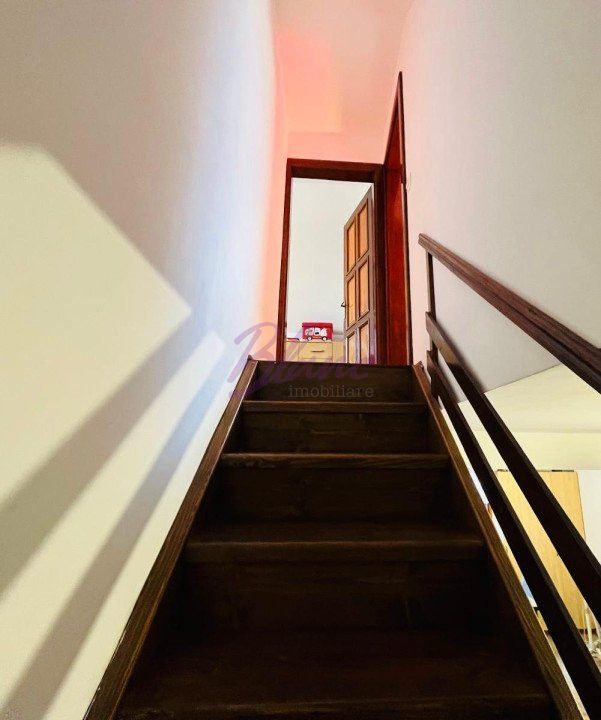 CASA DE VANZARE PE STRUCTURA DE LEMN IN BEIUS