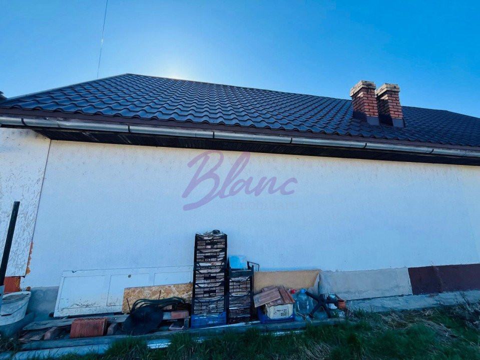 CASA DE VANZARE PE STRUCTURA DE LEMN IN BEIUS