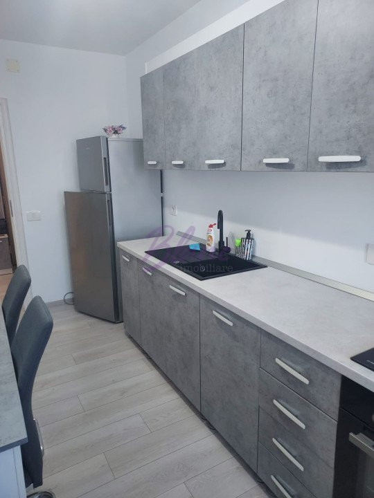 Apartament cu 2 camere, bloc Prima
