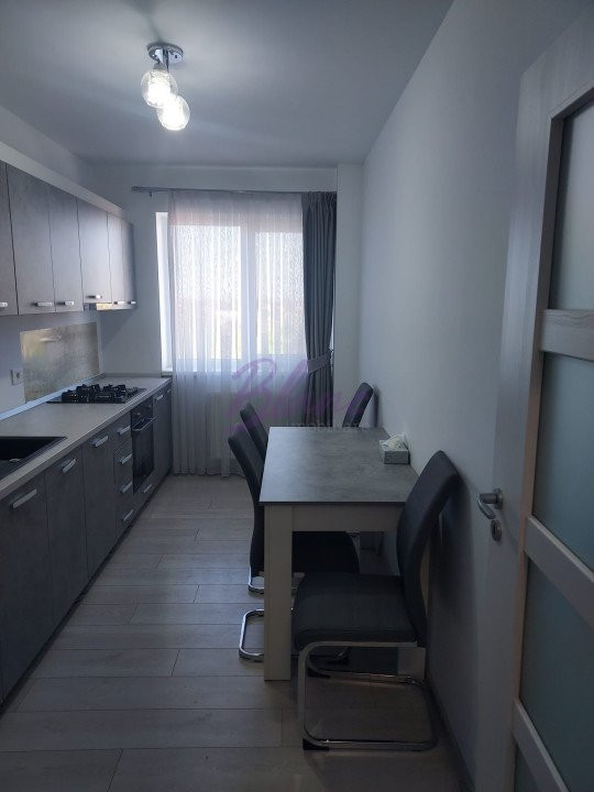 Apartament cu 2 camere, bloc Prima