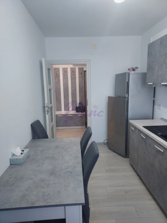 Apartament cu 2 camere, bloc Prima