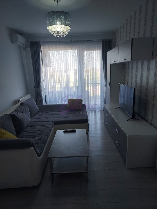 Apartament cu 2 camere, bloc Prima