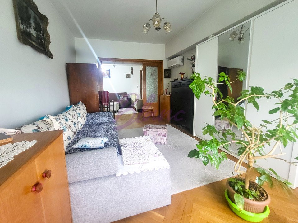Apartament ultracentral 3 camere, 80 mp utili, garaj la subteran