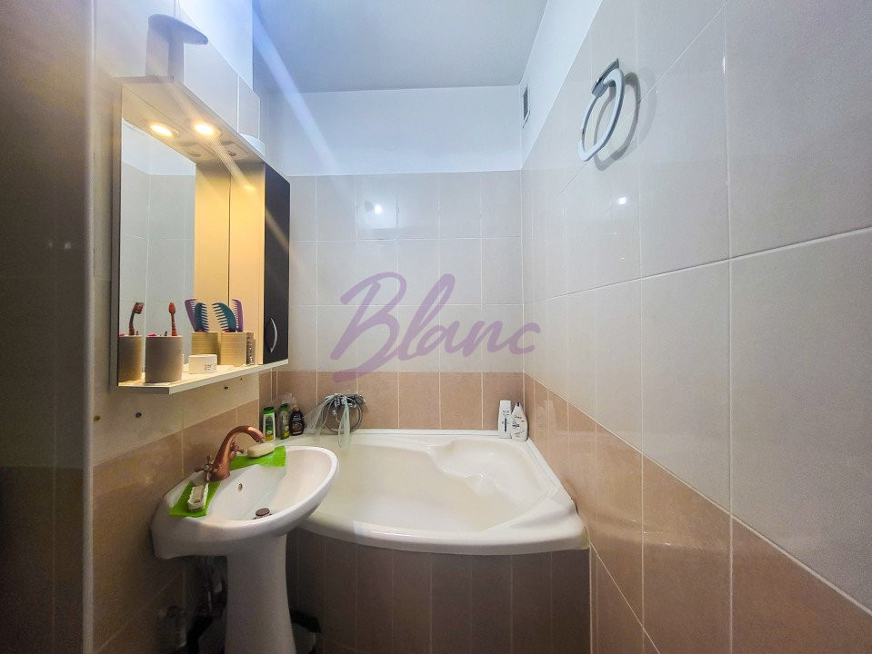 Apartament ultracentral 3 camere, 80 mp utili, garaj la subteran