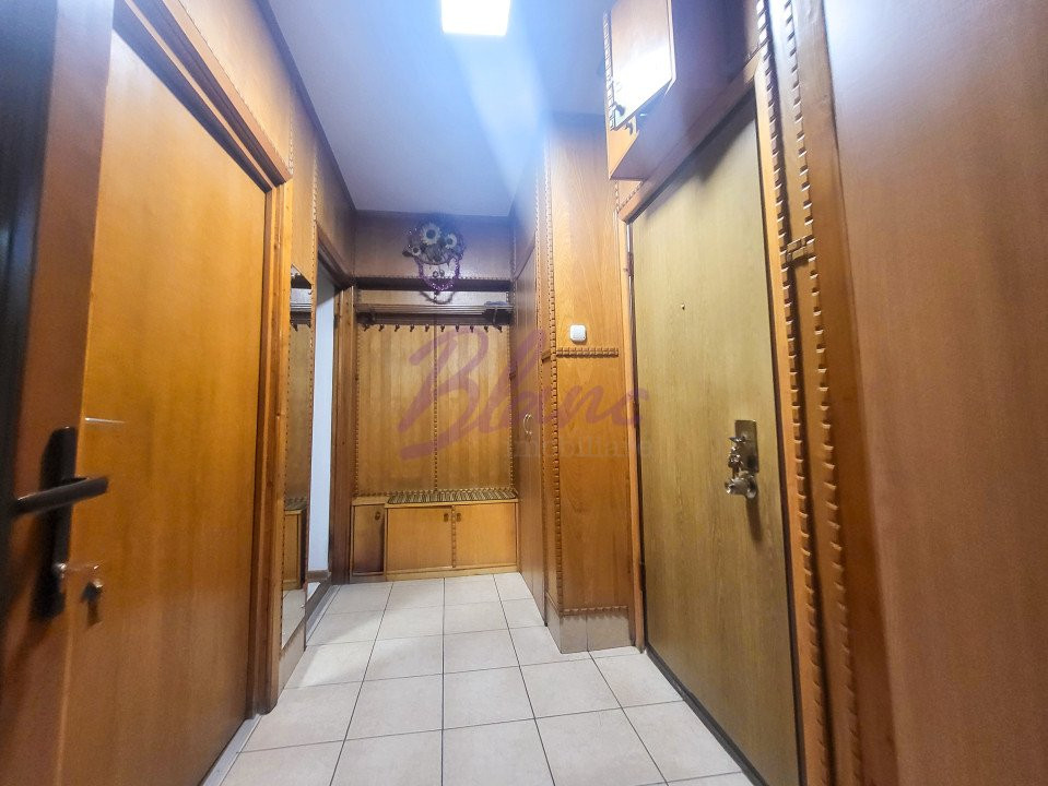 Apartament ultracentral 3 camere, 80 mp utili, garaj la subteran