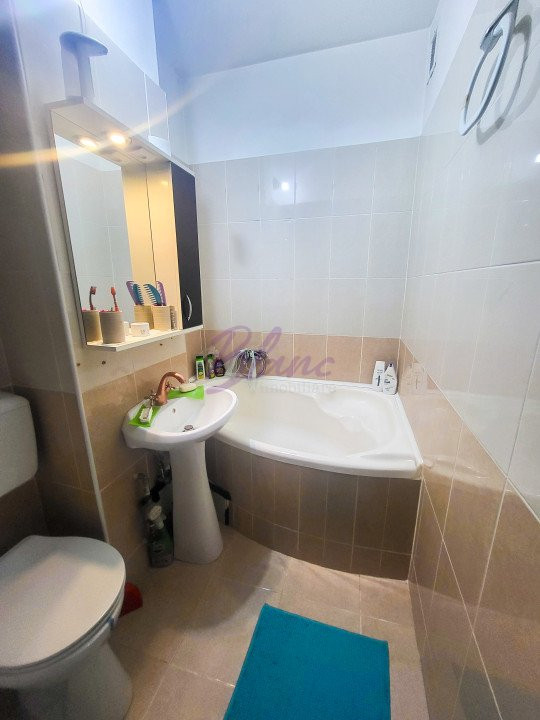 Apartament ultracentral 3 camere, 80 mp utili, garaj la subteran
