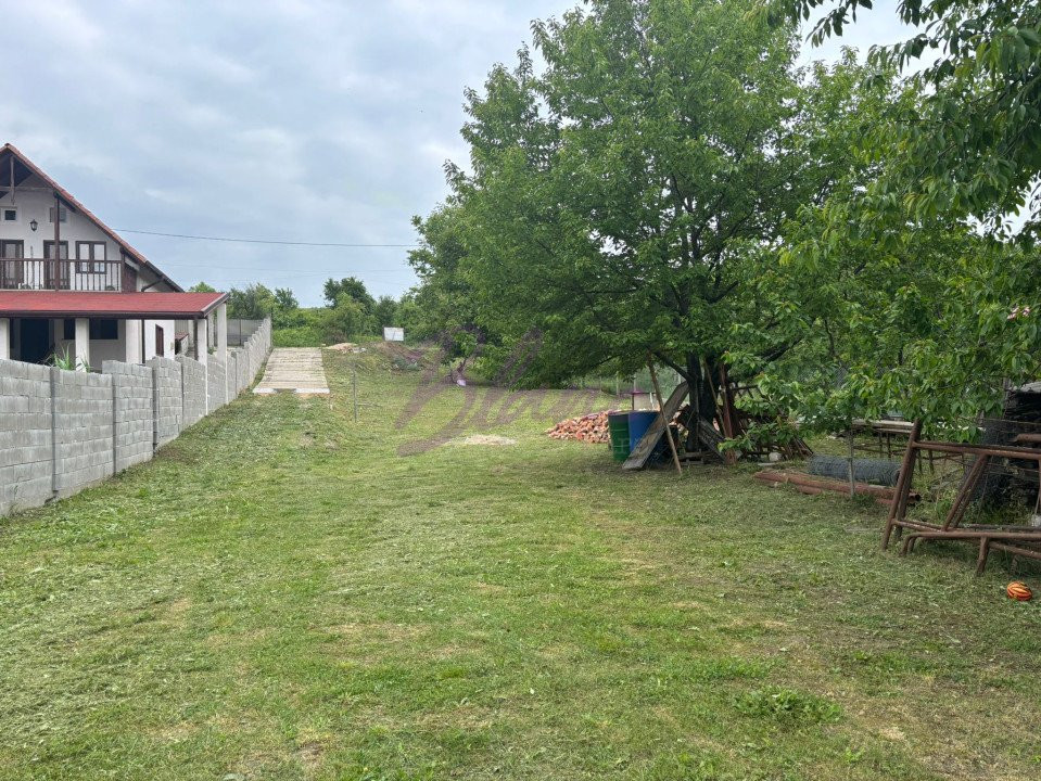 TEREN INTRAVILAN PE DEALURILE DIN ORADEA 