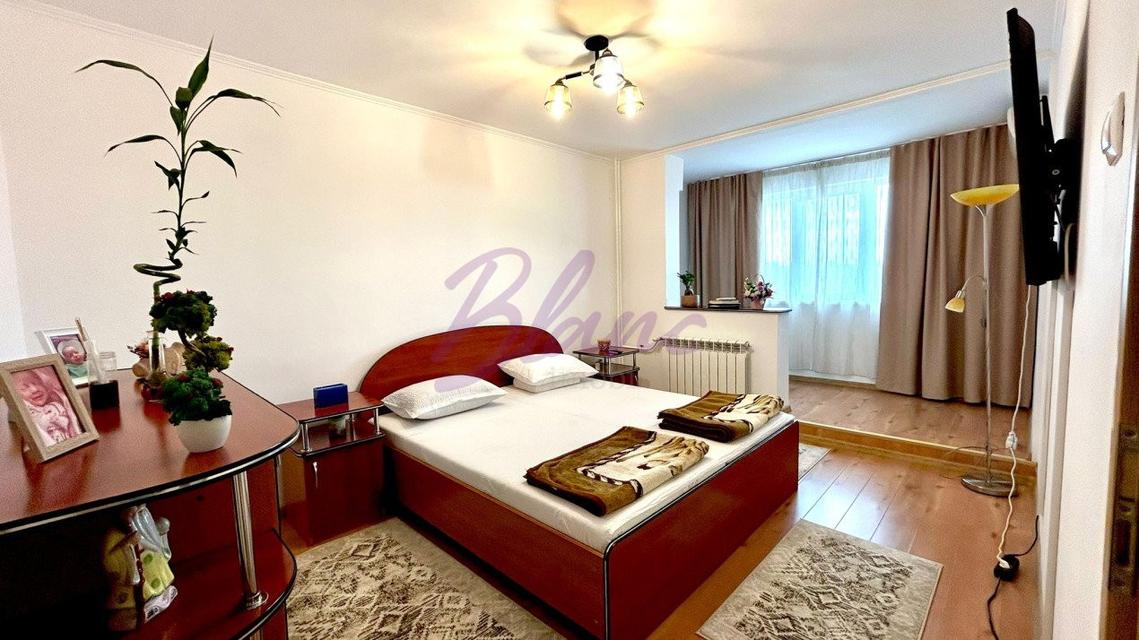 Apartament 3 camere, Dacia 