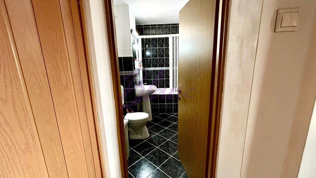 Apartament 3 camere, Dacia 