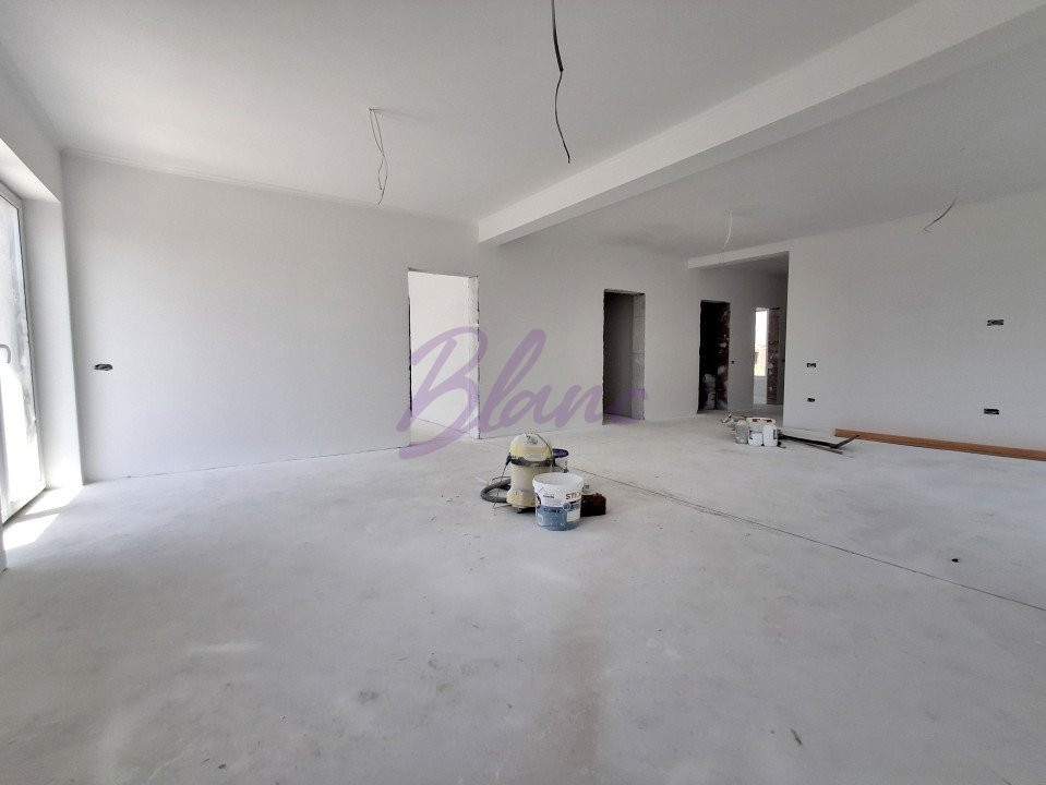 Casă  plan în Sântandrei – spațiu, lumină și eleganță