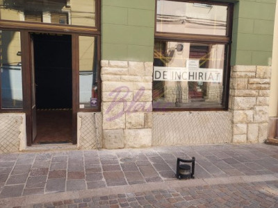 Spatiu Comercial, Ultracentral