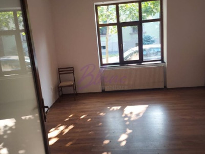 Spatiu Comercial, 63 mp utili, Central