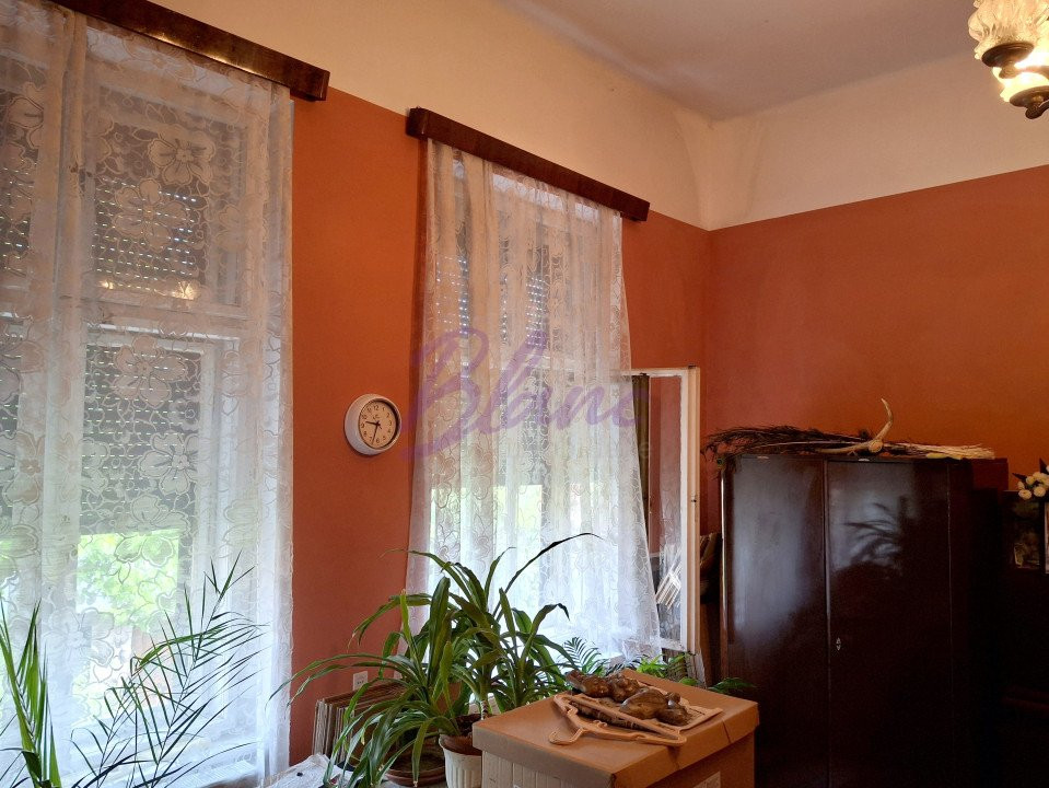 Apartament la casă – stil interbelic cu potențial, zona Incubatorul de Afaceri, 