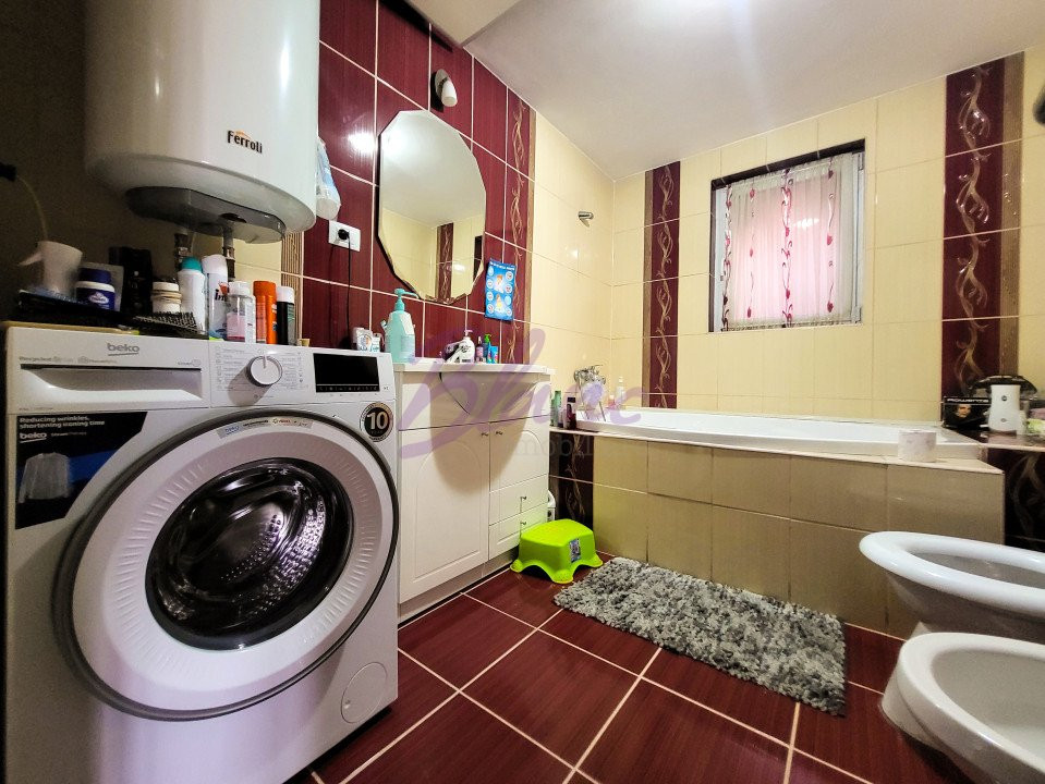 Casa 5 camere, zona Plastor