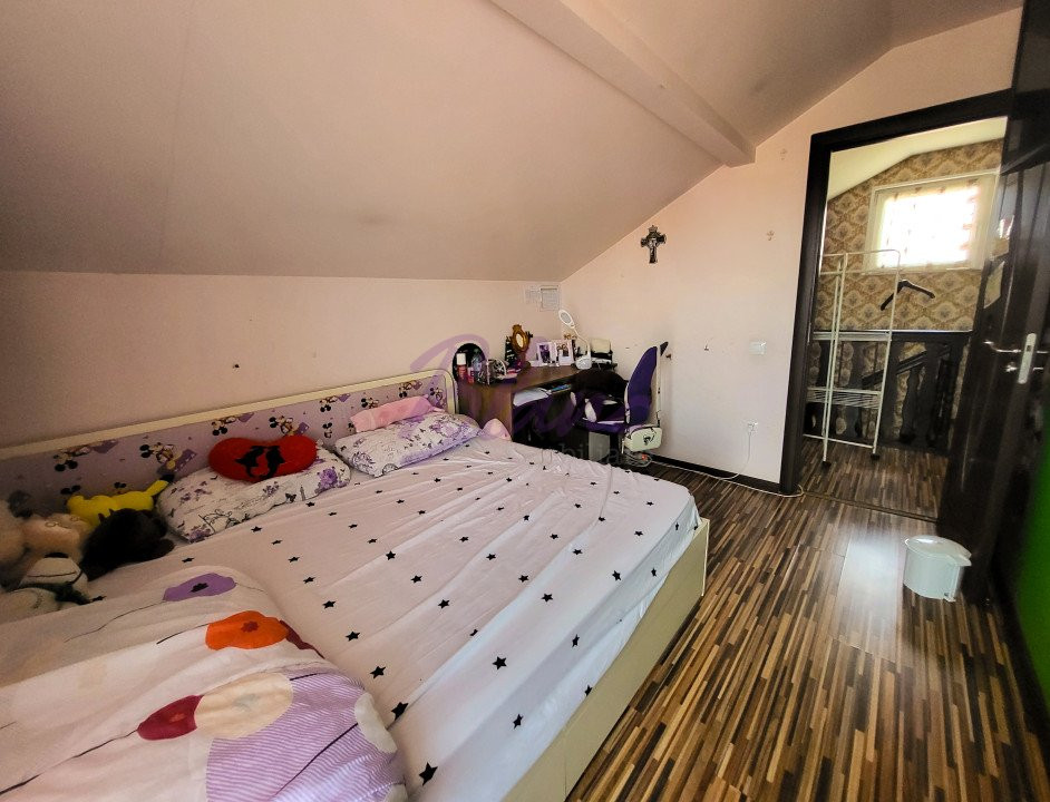 Casa 5 camere, zona Plastor