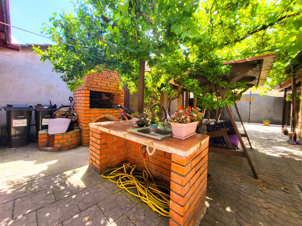 Casa 5 camere, zona Plastor