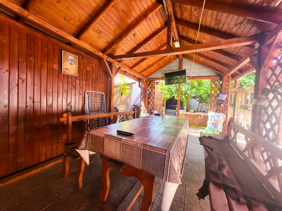 Casa 5 camere, zona Plastor
