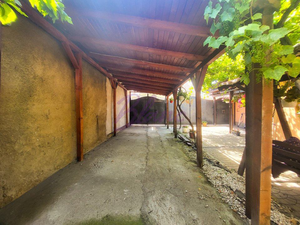 Casa 5 camere, zona Plastor
