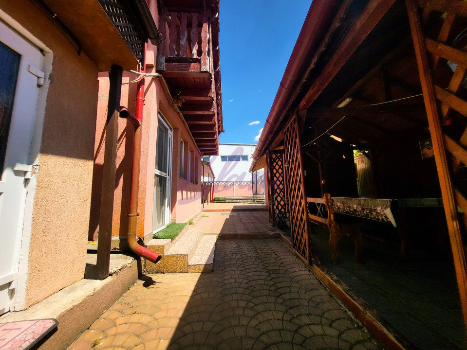 Casa 5 camere, zona Plastor
