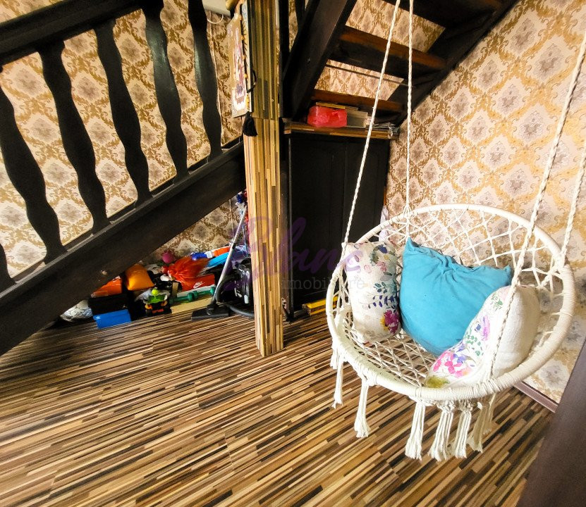 Casa 5 camere, zona Plastor