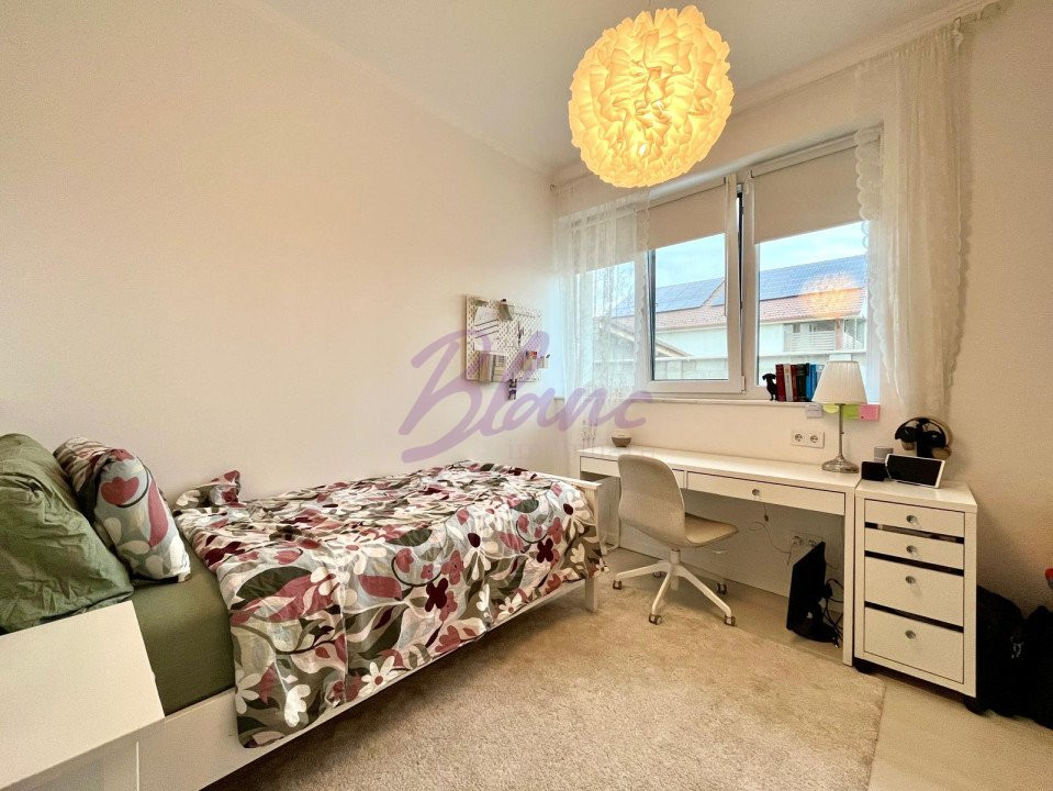 Casă în Cihei , 4 camere , 487 mp teren 