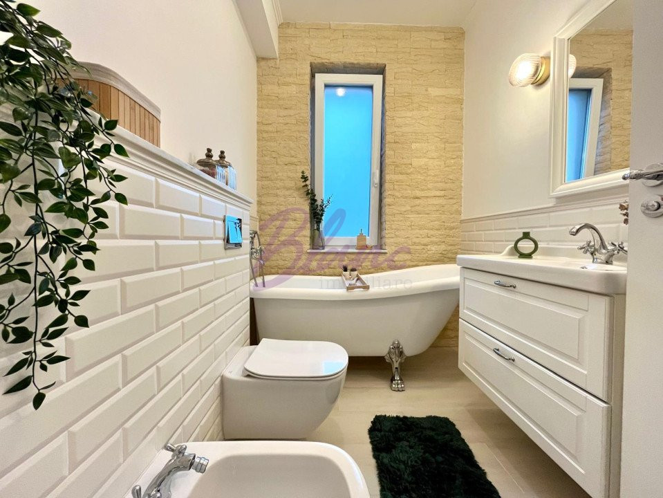 Casă în Cihei , 4 camere , 487 mp teren 