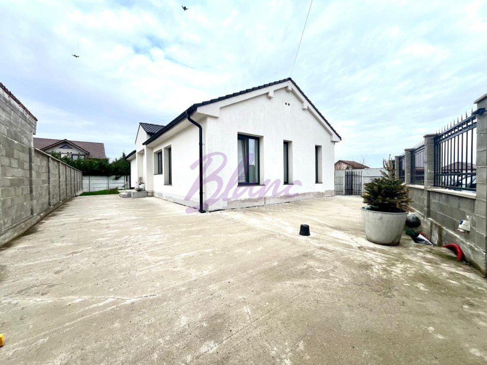 Casă în Cihei , 4 camere , 487 mp teren 