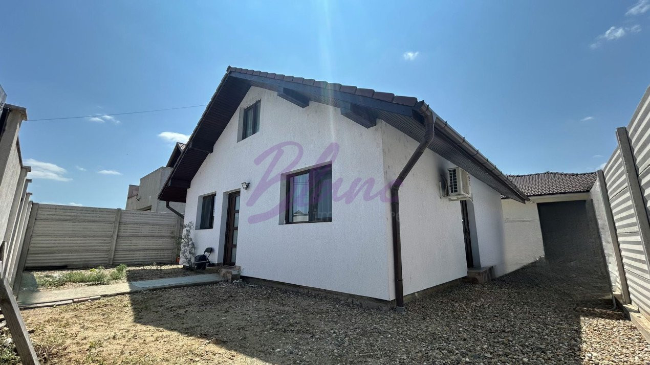 Casă în Cihei , 3 camere , 203 mp teren 