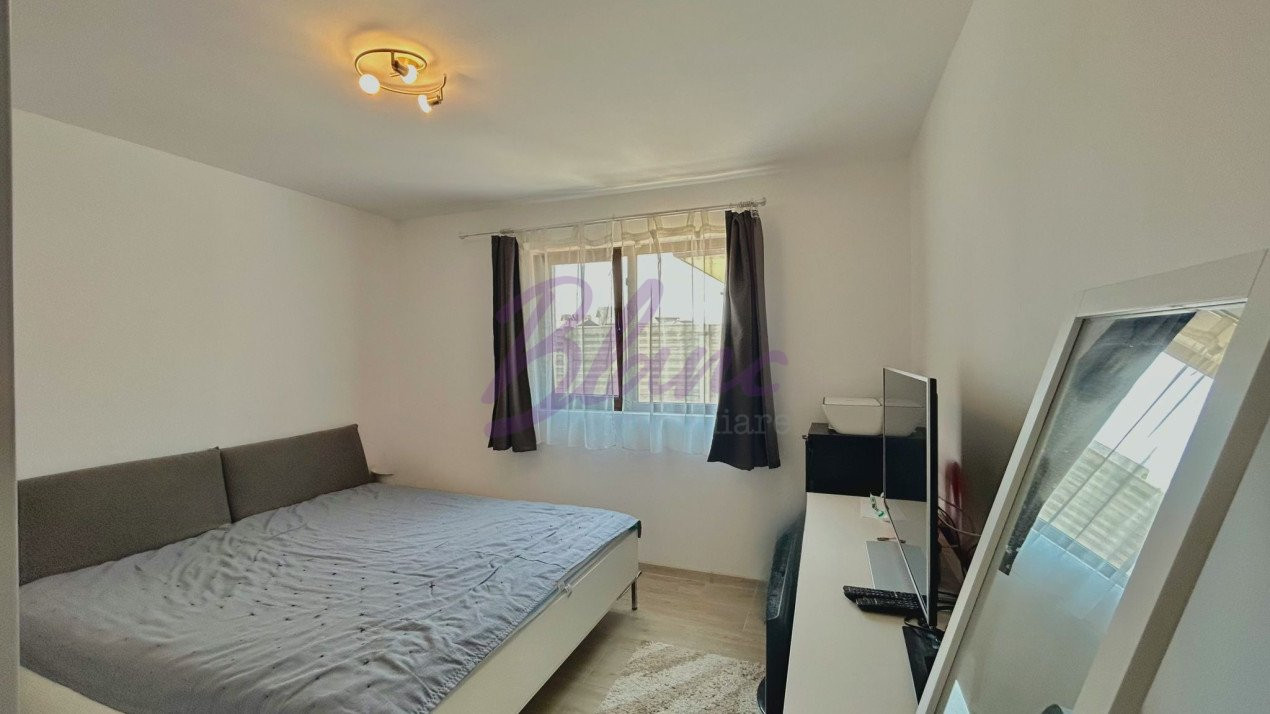 Casă în Cihei , 3 camere , 203 mp teren 