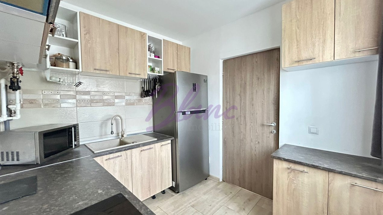 Casă în Cihei , 3 camere , 203 mp teren 