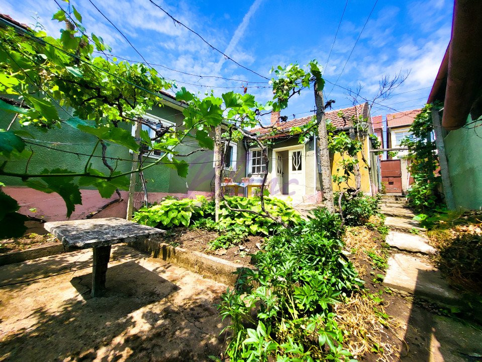 Casa 3 camere, Strada Izvorului, 306mp curte