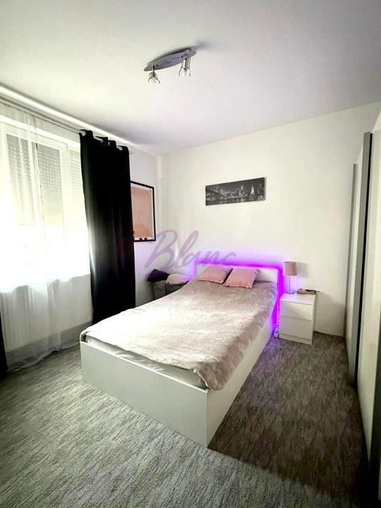 Apartament cu 3 camere la casa cu acces auto in curte Centru Oradea