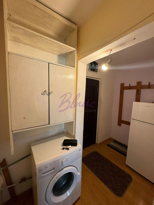 APARTAMENT 1 CAMERA, ZONA ROGERIUS
