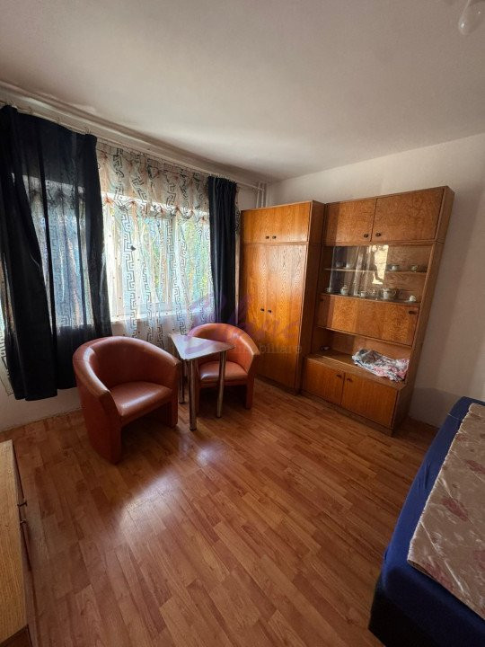 APARTAMENT 1 CAMERA, ZONA ROGERIUS