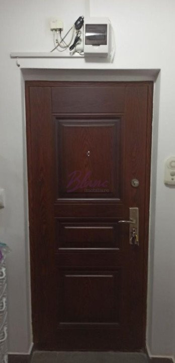 garsoniera aluminei etaj 5
